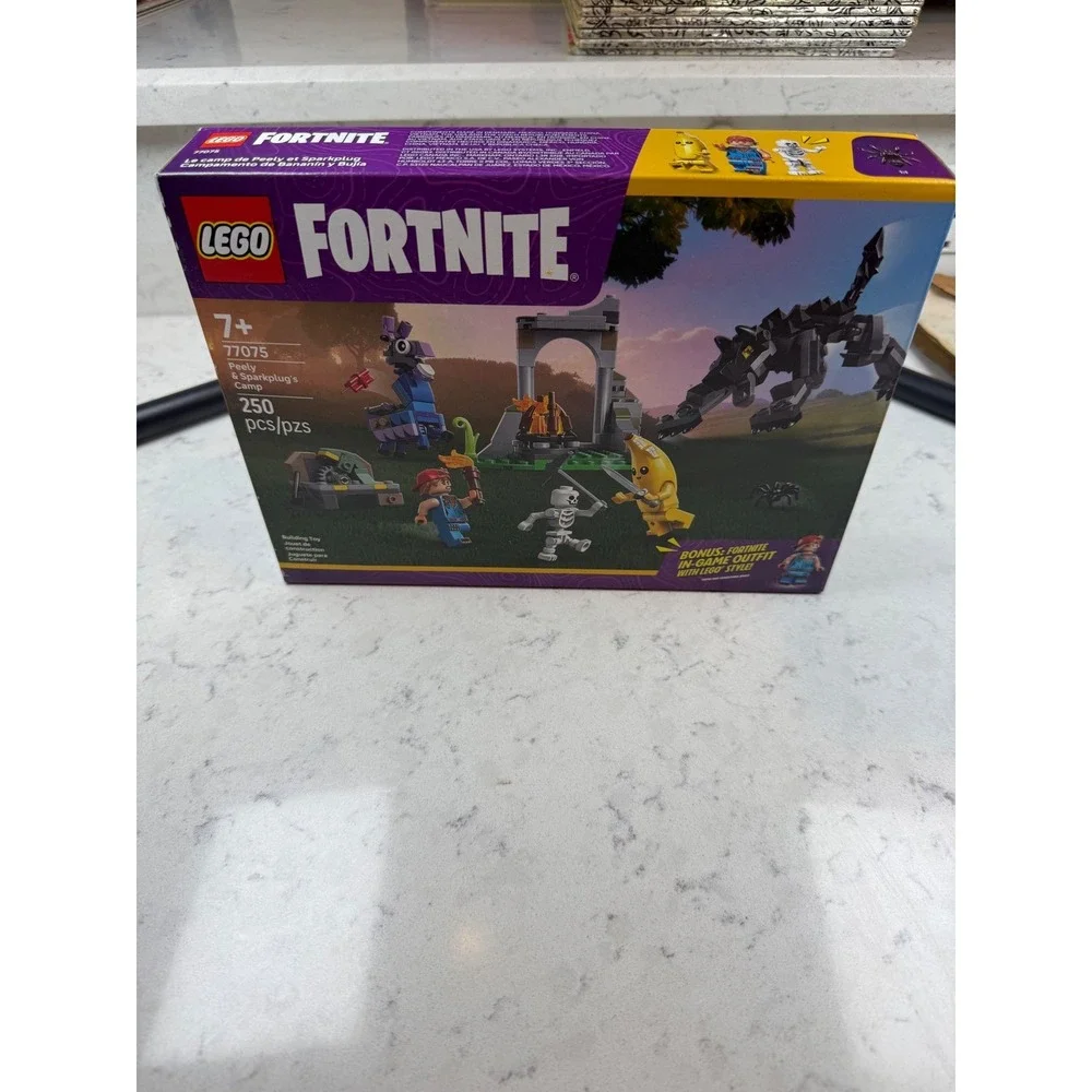 LEGO Fortnite Peely & Sparkplug's Camp 77075 Building Set 250 Pcs‎ New Sealed